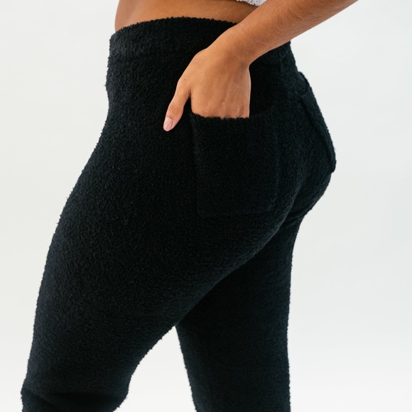 P’tula. Black plush joggers w/ long sleeve plush - Picture 5 of 7